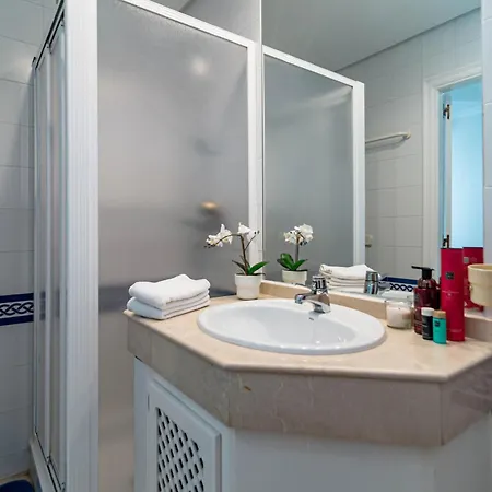 Lag - Spacious 3br Townhouse With Private Jacuzzi * מארבלה