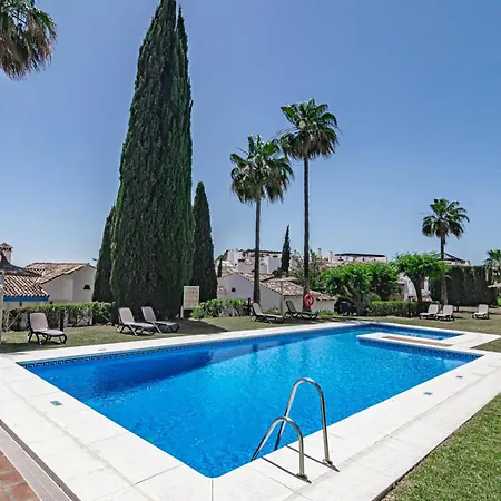 Lag - Spacious 3br Townhouse With Private Jacuzzi בית נופש