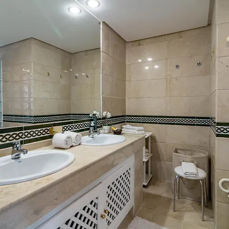 Lag - Spacious 3br Townhouse With Private Jacuzzi מארבלה